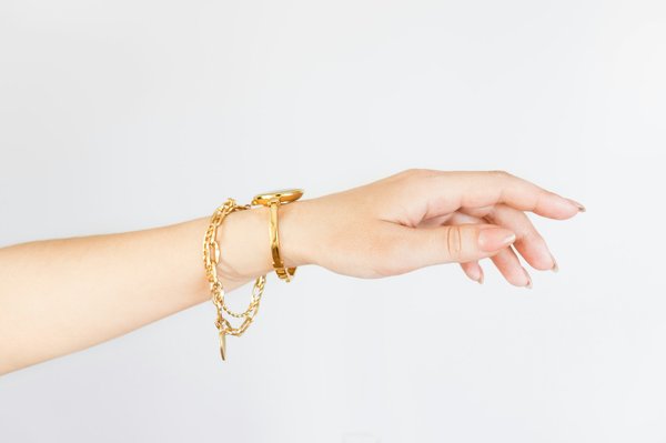 Descubre las mejores pulseras para mujer en modalova